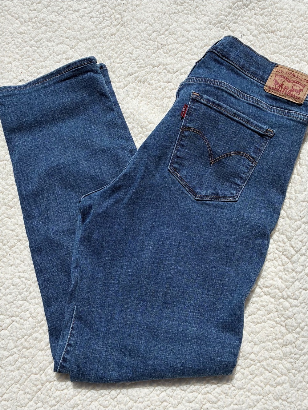 Levi's Women's Shaping Straight Jeans